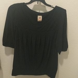 Black Half Sleeve Pleated Top